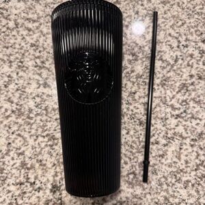 Starbucks 2024 Black Pleated Metallic Core Tumbler in a 24oz Venti Size